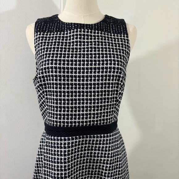 J Crew Sz 6 Navy & White Check Tweed Sleeveless Pencil Dress Knee Length Preppy - Picture 2 of 15